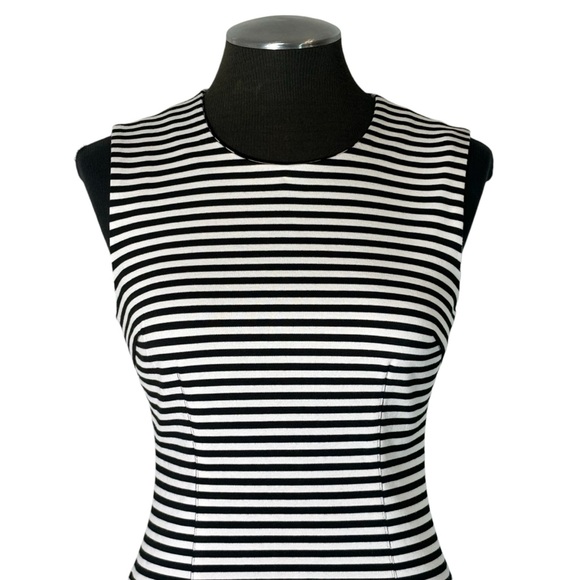 Club Monaco – Knit Striped Sleeveless Peplum Zip Back Top – Small - Picture 3 of 9